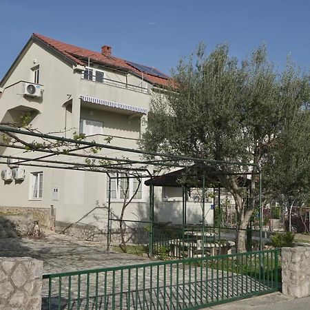 Apartments Bestak Krk Town Exterior photo