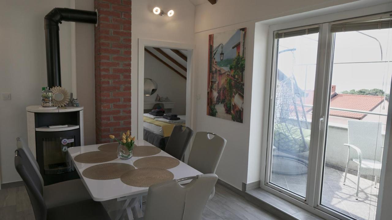 Apartments Bestak Krk Town Exterior photo