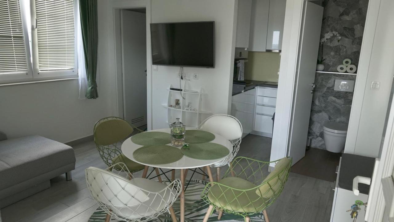 Apartments Bestak Krk Town Exterior photo