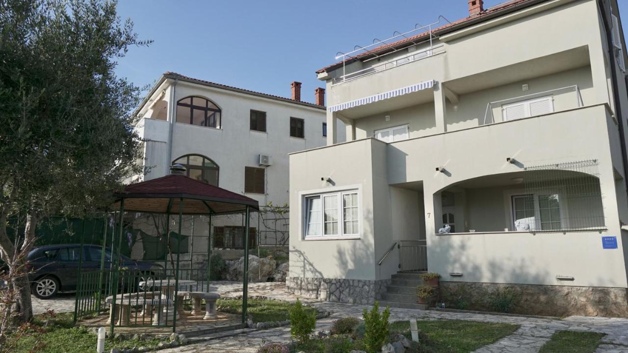 Apartments Bestak Krk Town Exterior photo