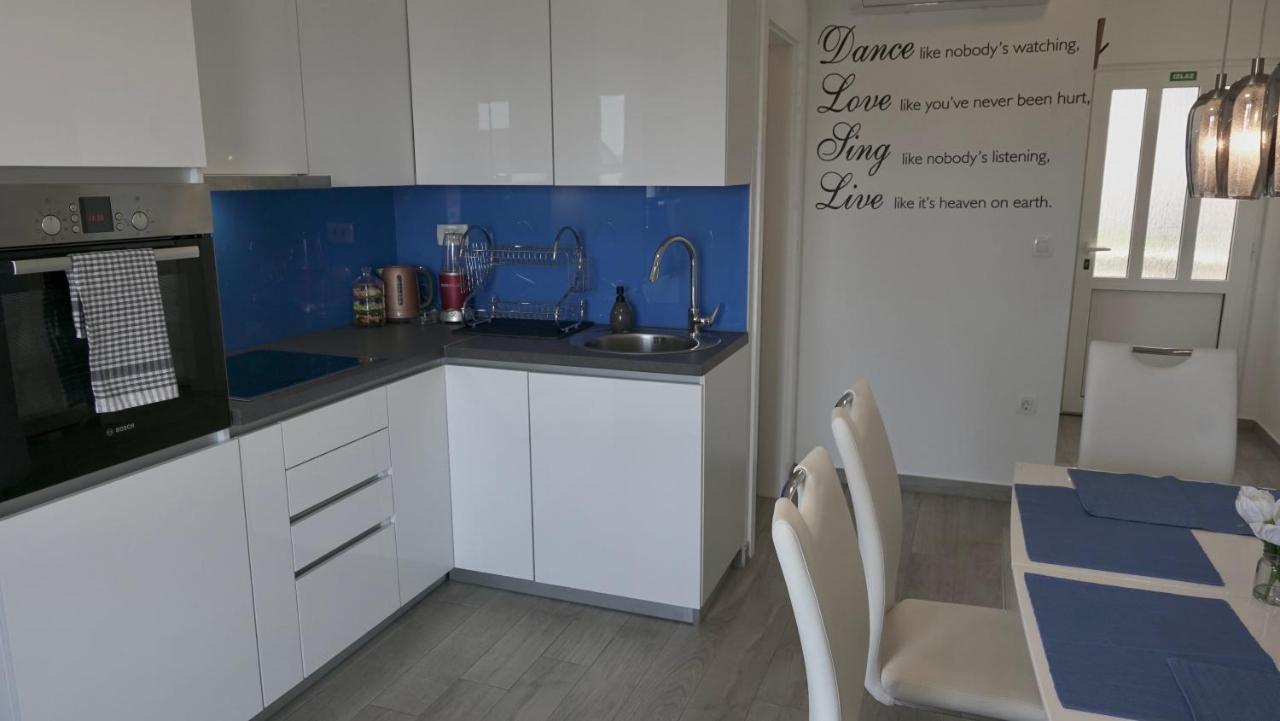 Apartments Bestak Krk Town Exterior photo