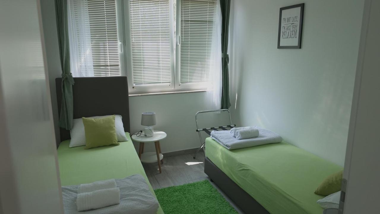 Apartments Bestak Krk Town Exterior photo