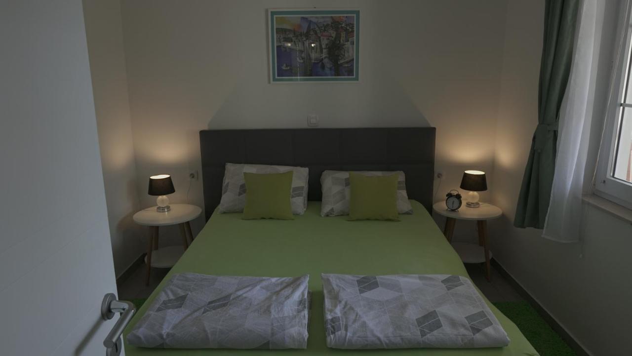 Apartments Bestak Krk Town Exterior photo